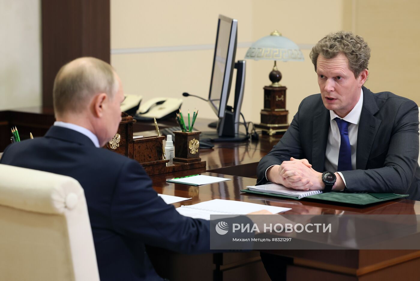 Президент РФ В. Путин встретился с руководителем ФНС Д. Егоровым