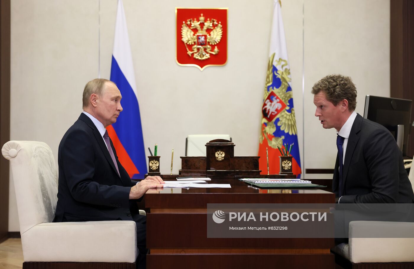 Президент РФ В. Путин встретился с руководителем ФНС Д. Егоровым