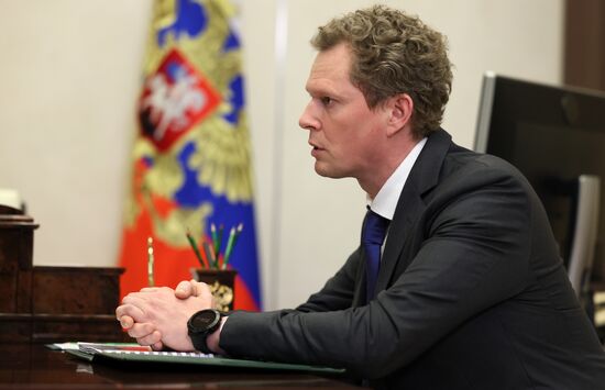 Президент РФ В. Путин встретился с руководителем ФНС Д. Егоровым