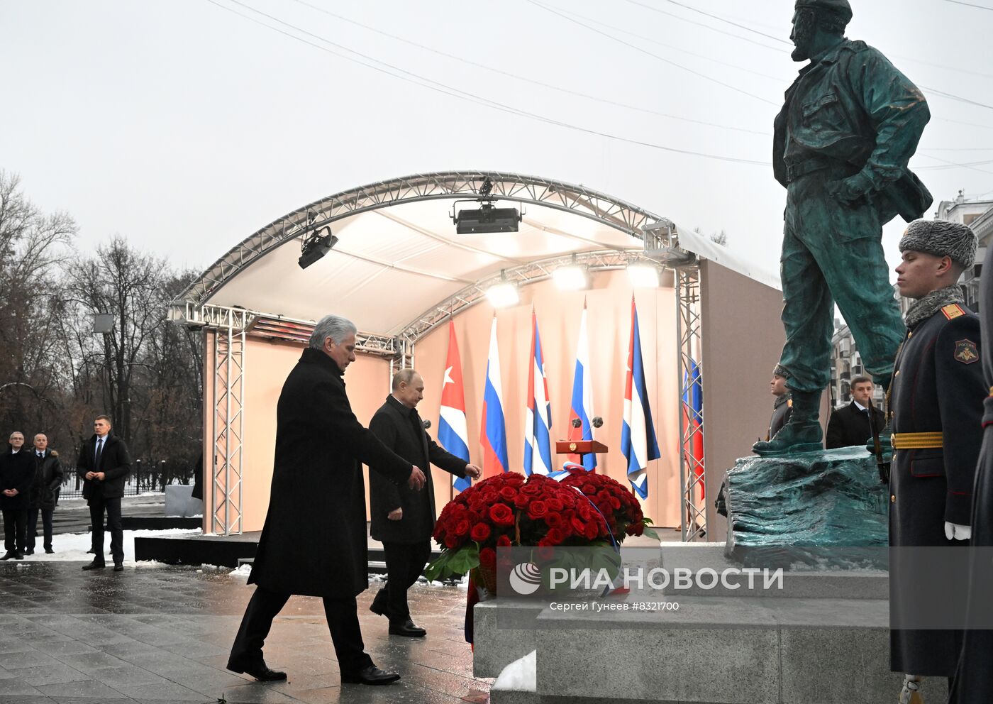 Президенты России и Кубы В. Путин и М. Диас-Канель приняли участие в открытии памятника Фиделю Кастро