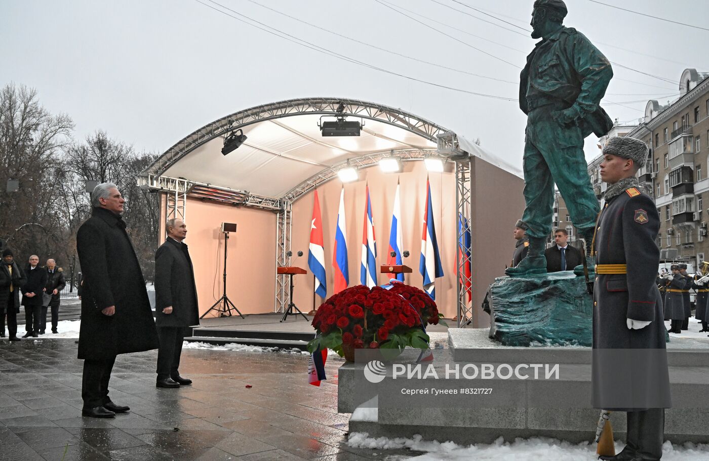 Президенты России и Кубы В. Путин и М. Диас-Канель приняли участие в открытии памятника Фиделю Кастро