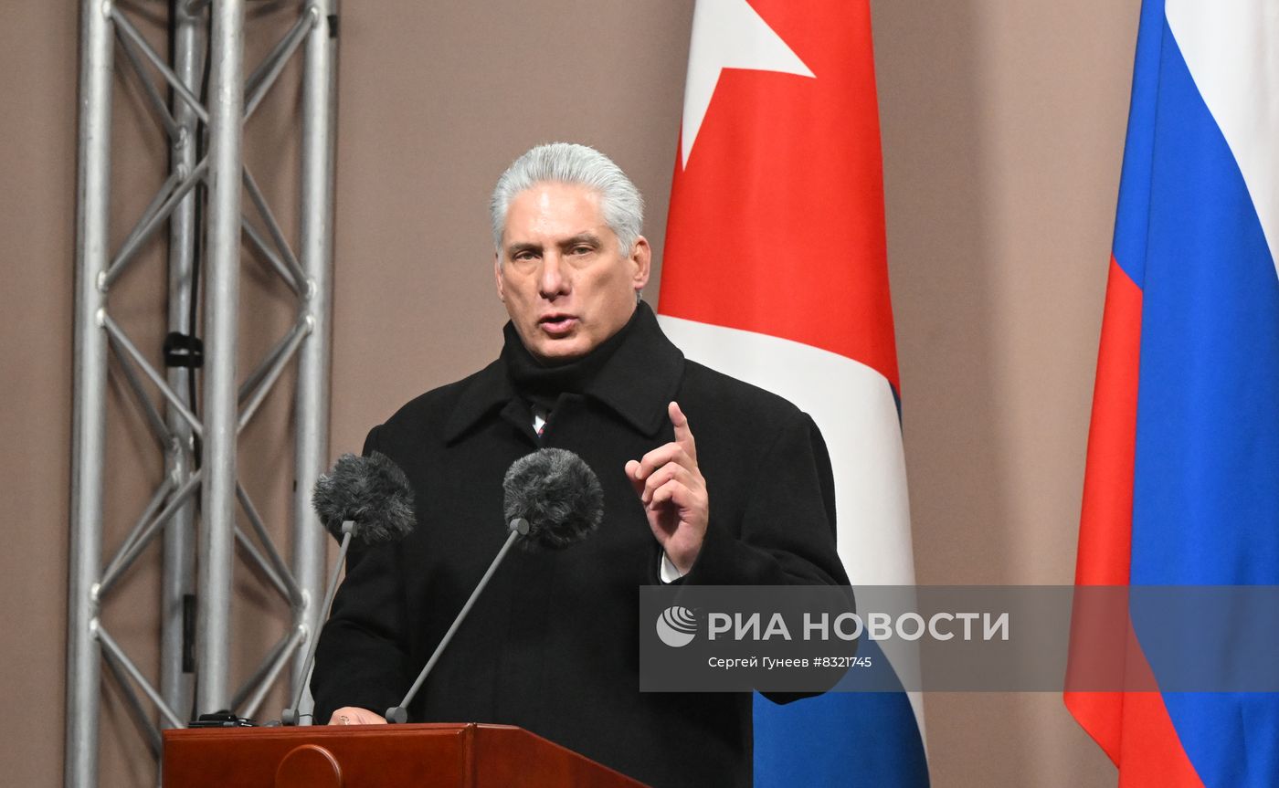 Президенты России и Кубы В. Путин и М. Диас-Канель приняли участие в открытии памятника Фиделю Кастро