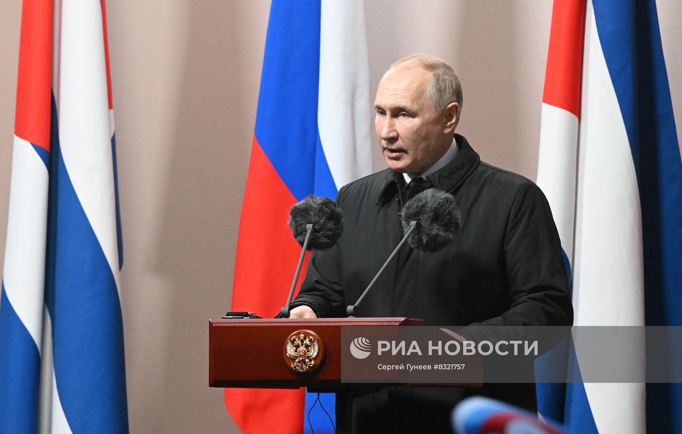 Президенты России и Кубы В. Путин и М. Диас-Канель приняли участие в открытии памятника Фиделю Кастро