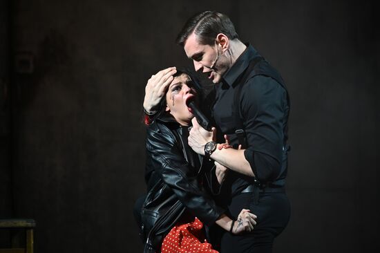 Спектакль "Нежданно-негаданно" в МХАТ им. М. Горького