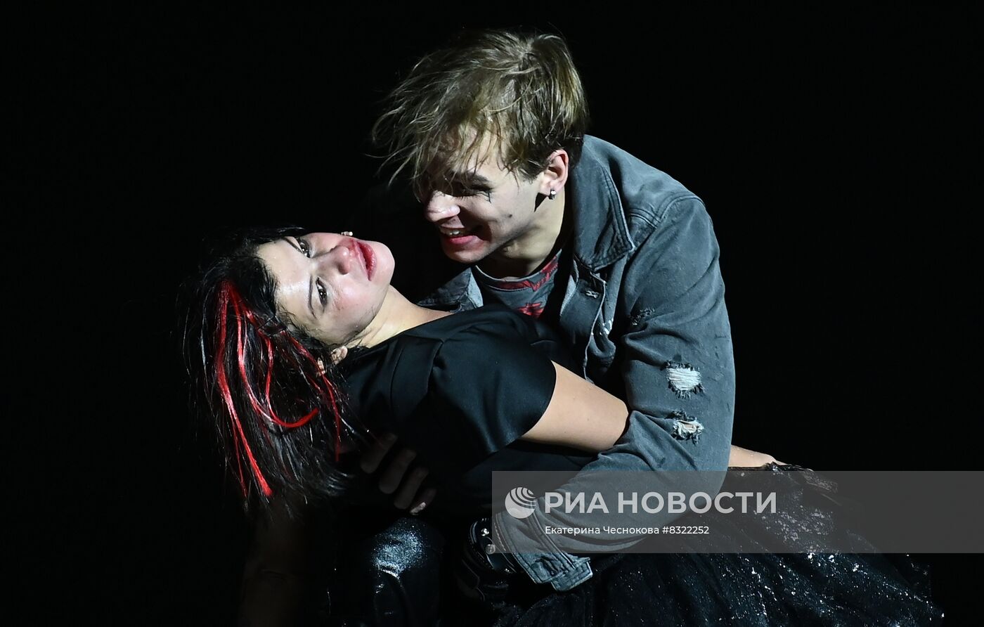 Спектакль "Нежданно-негаданно" в МХАТ им. М. Горького