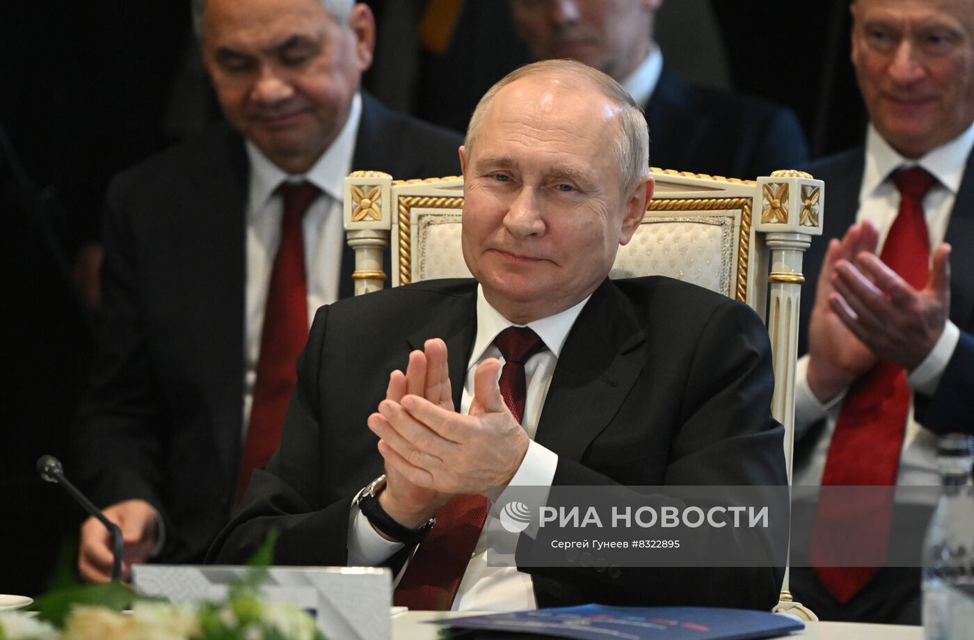 23 ноября 2022. Президент РФ Владимир Путин во время очередной сессии Совета коллективной безопасности Организации Договора о коллективной безопасности (ОДКБ) в расширенном составе в Ереване. Место: Армения, Ереван. Автор: Сергей Гунеев/РИА Новости. Президент РФ В. Путин принял участие в сессии Совета коллективной безопасности ОДКБ