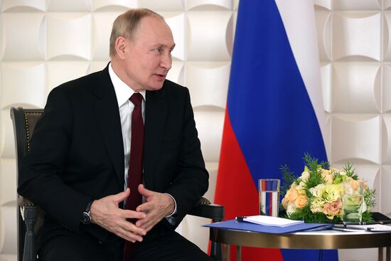 Президент РФ В. Путин принял участие в сессии Совета коллективной безопасности ОДКБ