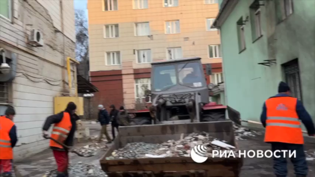 Украинские войска ночью обстреляли районы Донецка