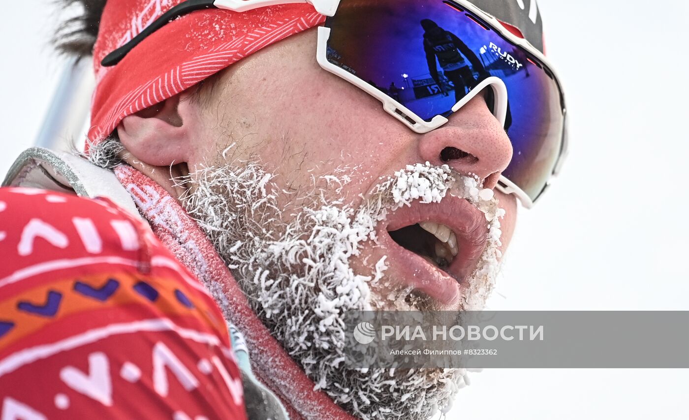 Матвей Елисеев (Россия) после спринтерской гонки 10 км среди мужчин на Кубке России по биатлону в Ханты-Мансийске. Место: Россия, Ханты-Мансийск. Автор: Алексей Филиппов/РИА Новости. Биатлон. Кубок России. Мужчины. Спринт
