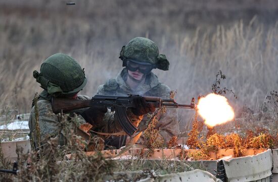 Прохождение психологической полосы морскими пехотинцами в Калининграде