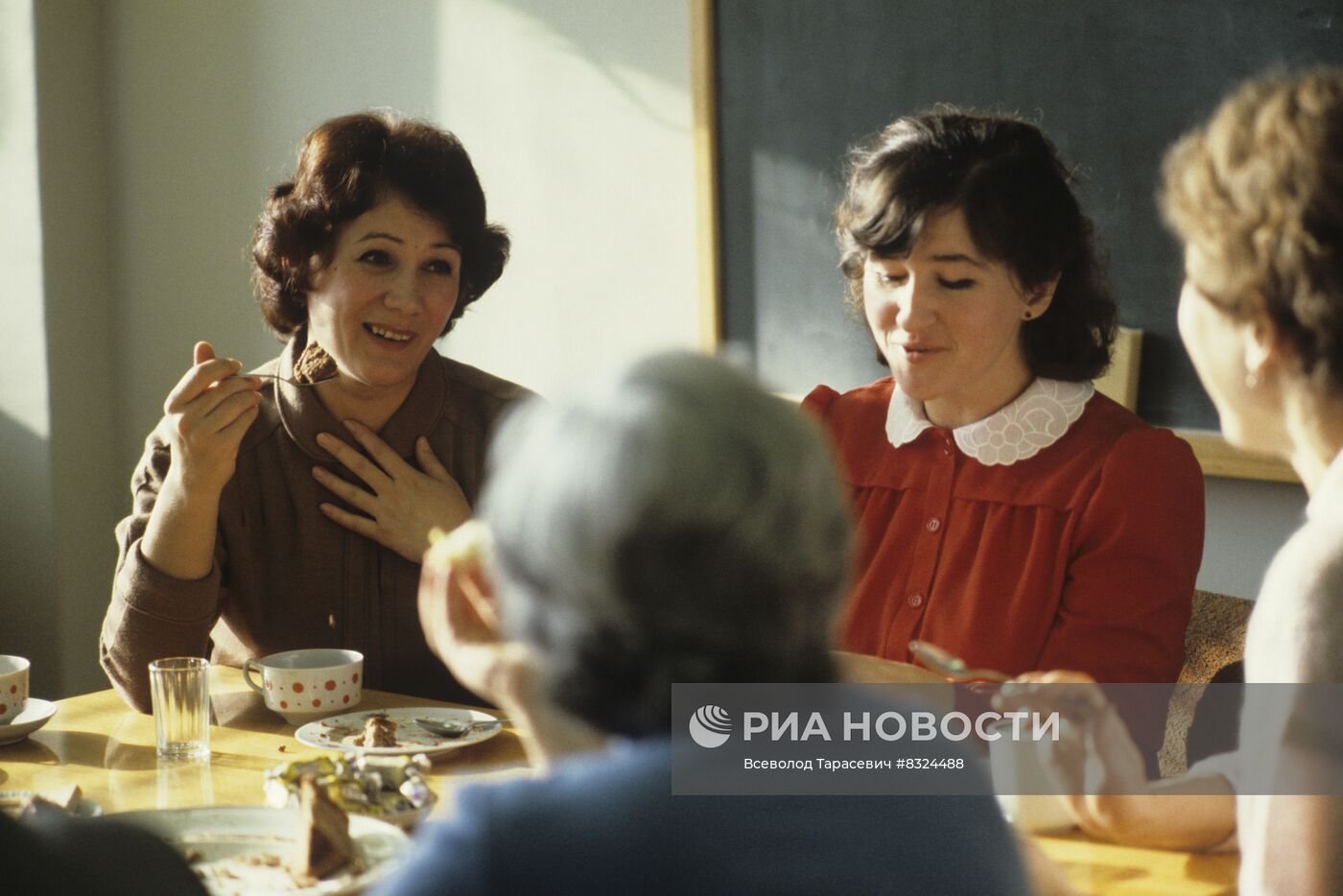 Семейно-досуговый клуб "Радуга"