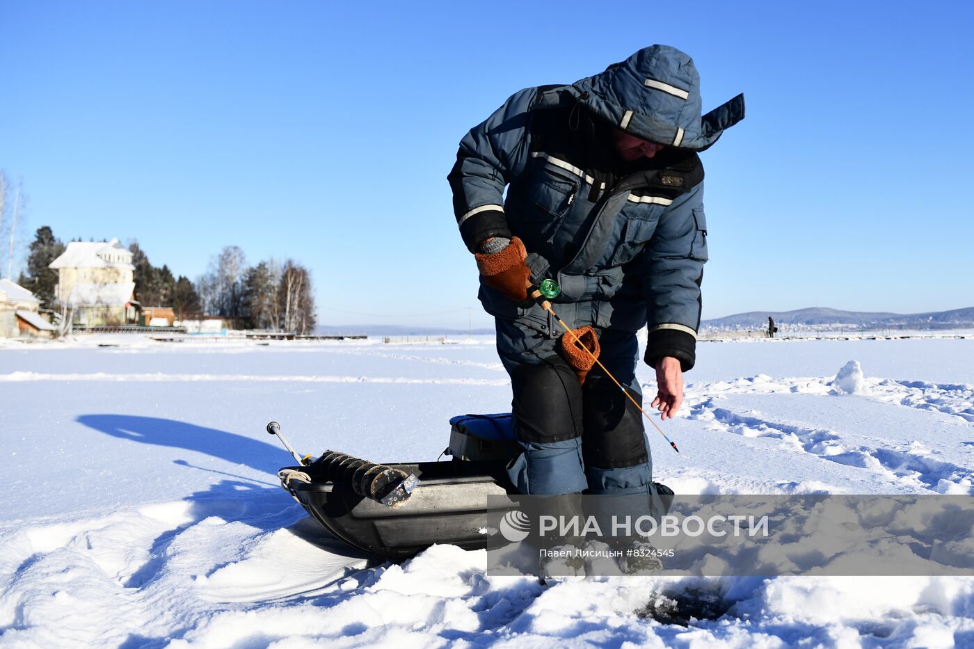 Подледная рыбалка в Свердловской области