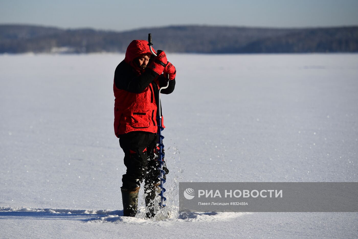 Подледная рыбалка в Свердловской области