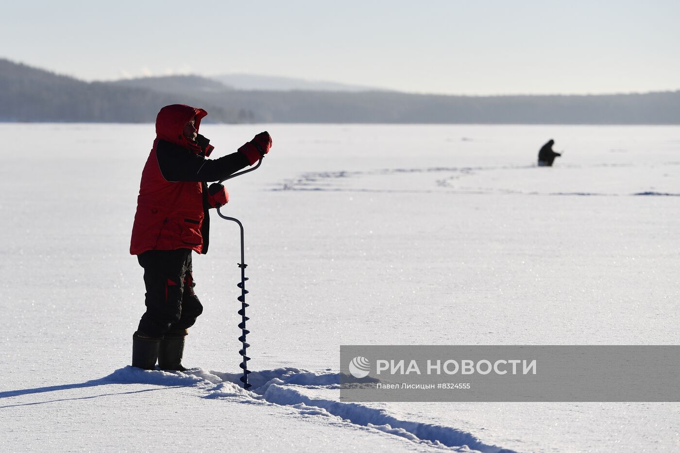 Подледная рыбалка в Свердловской области