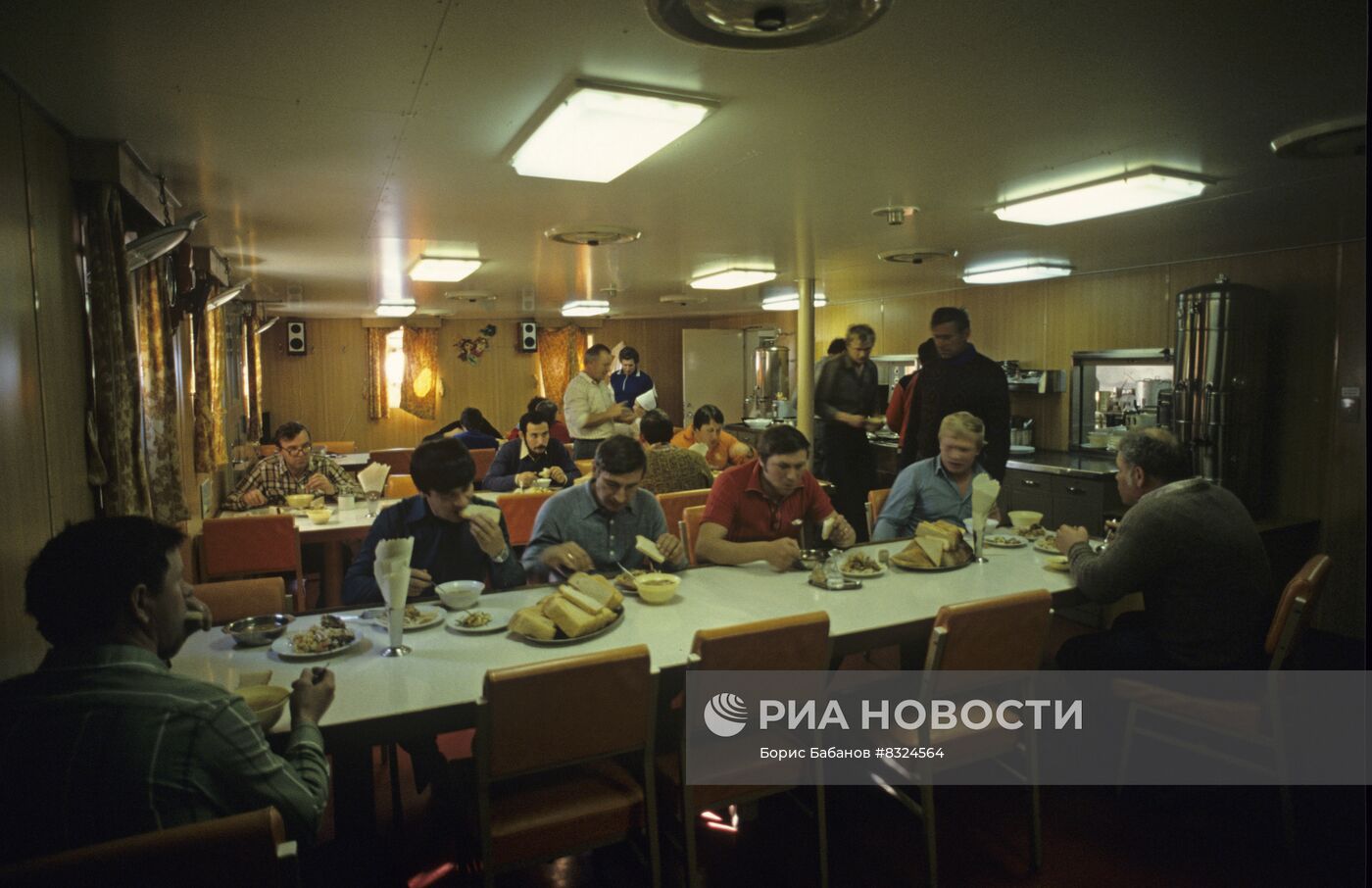 Самоподъемная буровая установка "Оха"