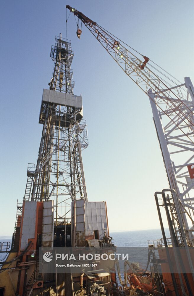 Самоподъемная буровая установка "Оха"