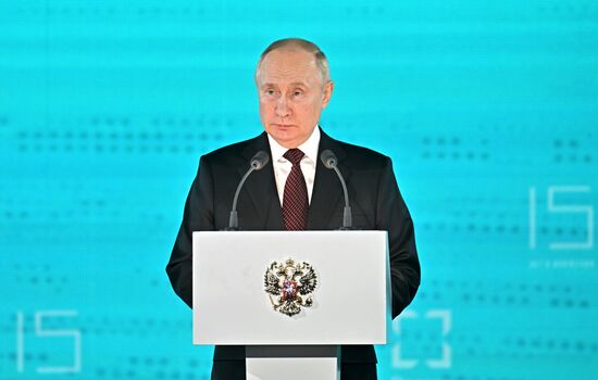 Президент РФ В. Путин принял участие в мероприятиях, посвященных 15-летию корпорации "Ростех"