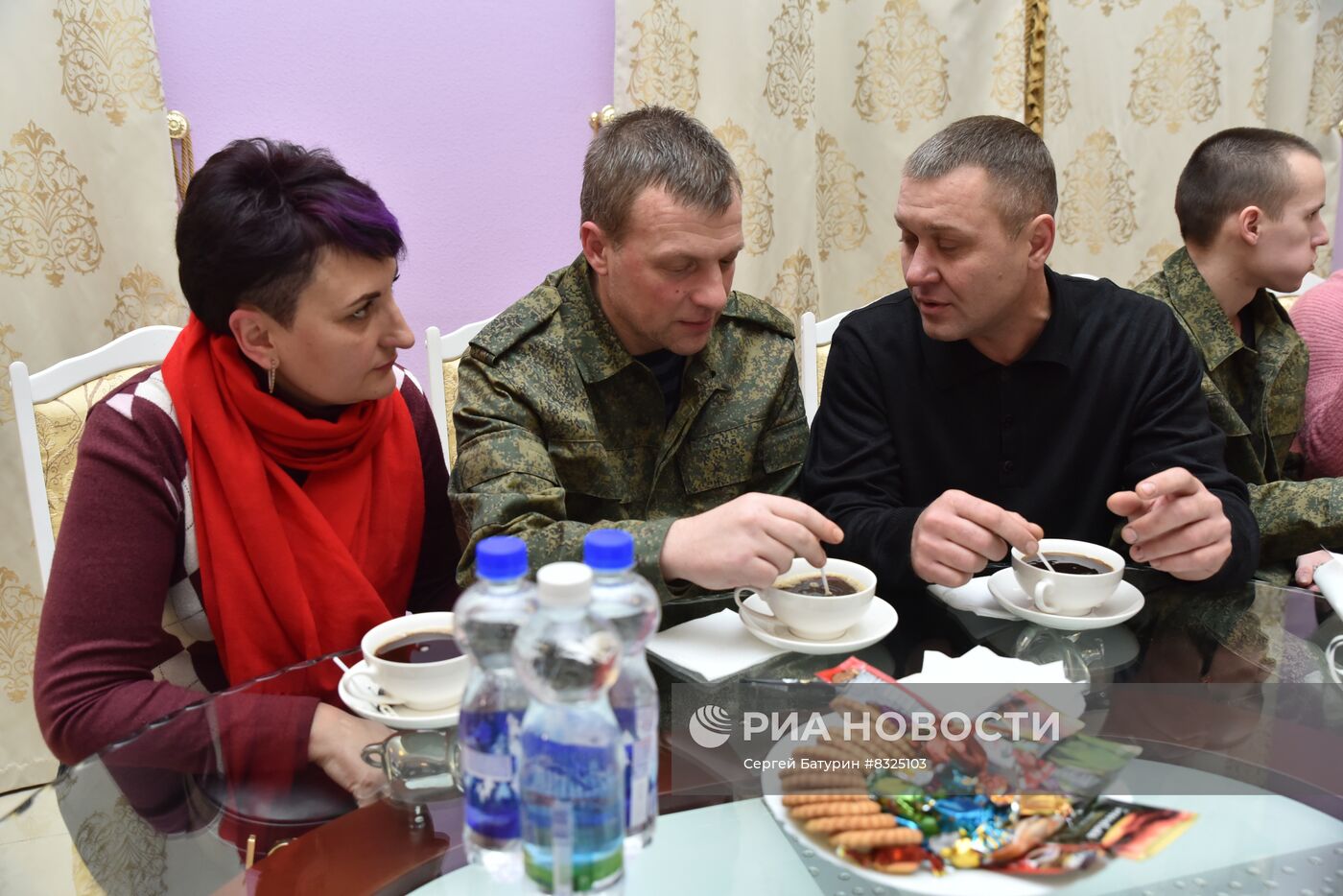 Встреча с освобожденными пленными в ДНР