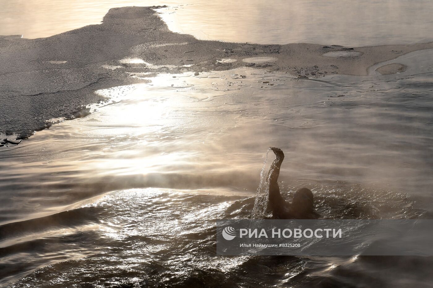 Открытие купального сезона моржей в Сибири