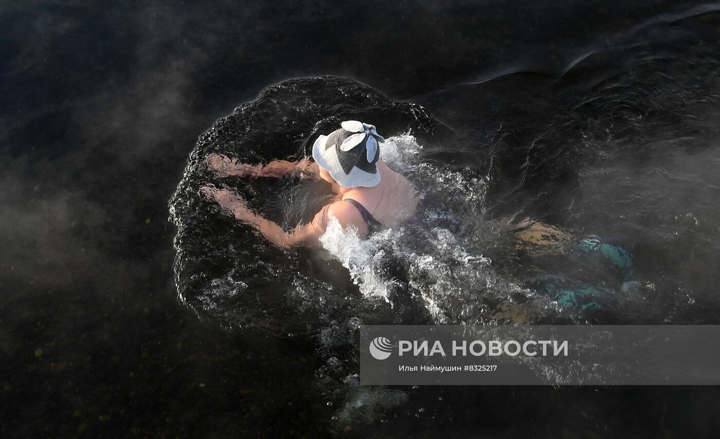 Открытие купального сезона моржей в Сибири