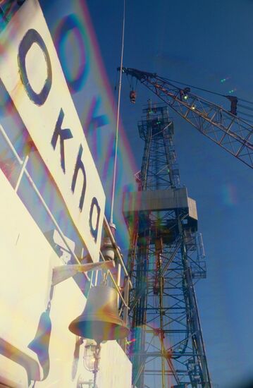 Самоподъмная буровая установка "Оха"