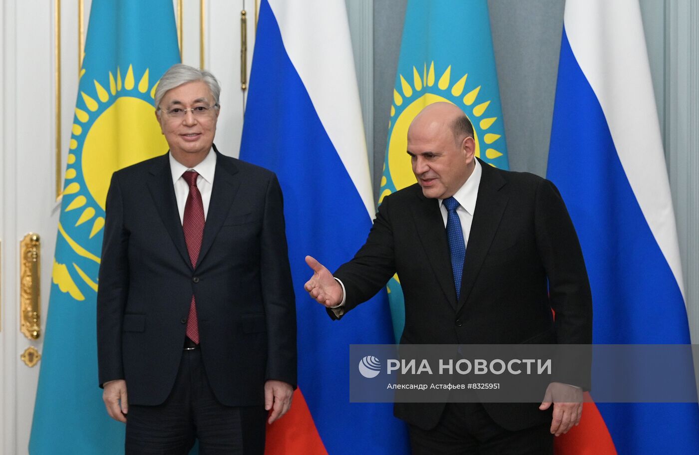 Премьер-министр РФ М. Мишустин встретился с президентом Казахстана К.-Ж. Токаевым