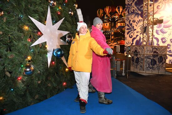 Открытие ГУМ-Катка и ГУМ-Ярмарки на Красной площади 