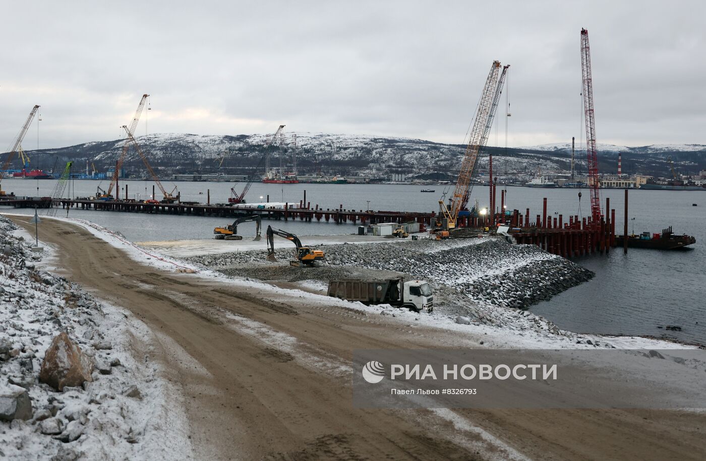 Строительство морского порта "Лавна" в Мурманской области