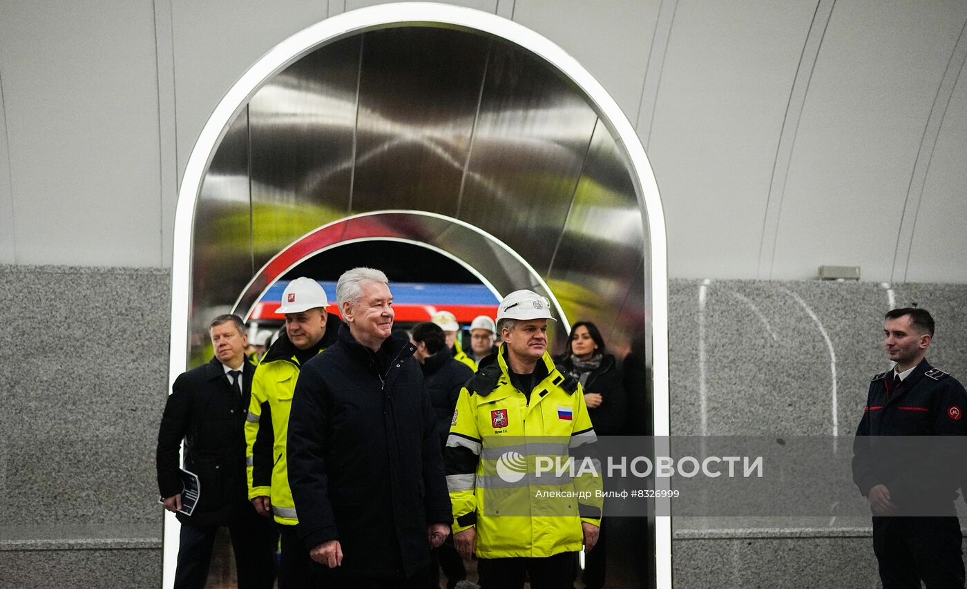 Мэр Москвы С. Собянин протестировал северо-восточный участок БКЛ 