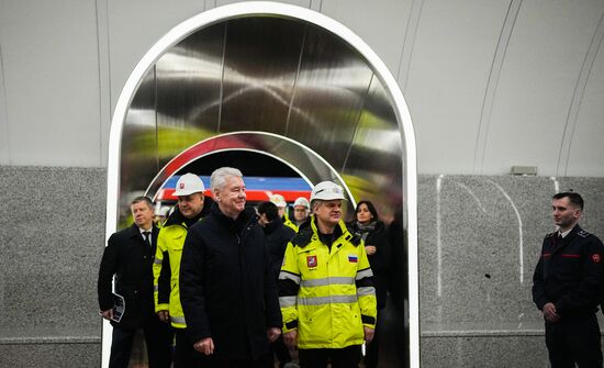Мэр Москвы С. Собянин протестировал северо-восточный участок БКЛ 