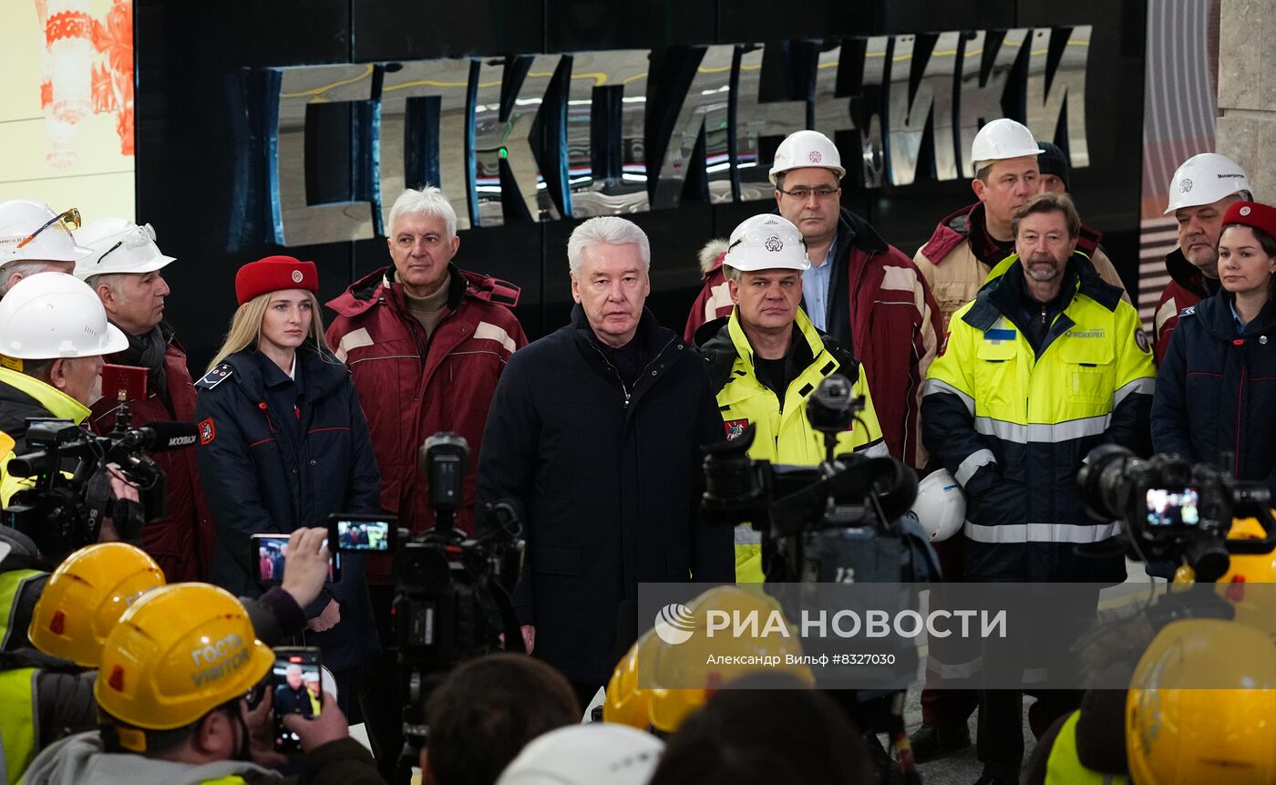 Мэр Москвы С. Собянин протестировал северо-восточный участок БКЛ 