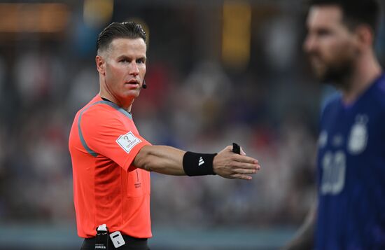 Футбол. ЧМ-2022. Матч Польша - Аргентина