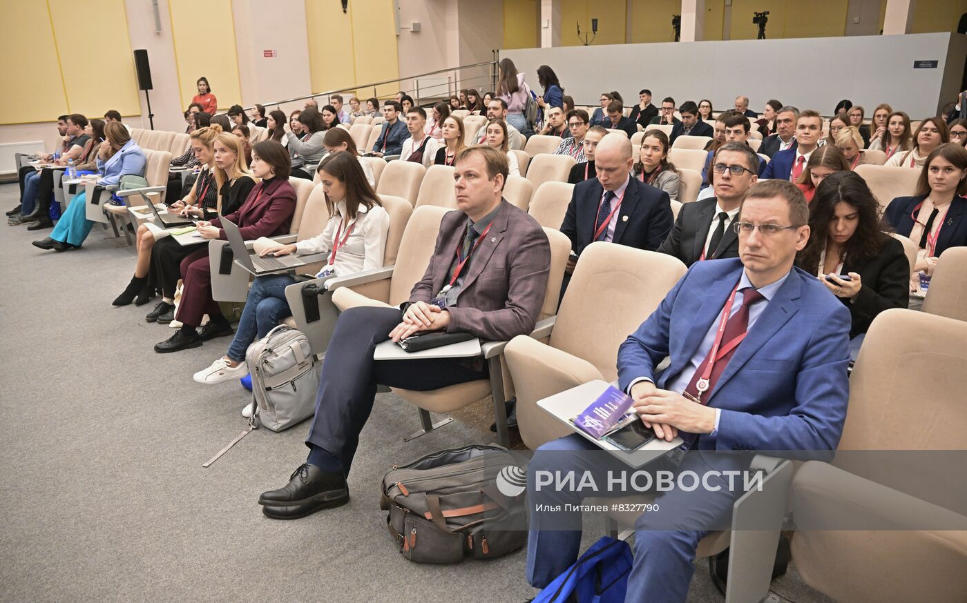 Лекция "Клеточные и молекулярные механизмы возникновения нейродегенеративных заболеваний"