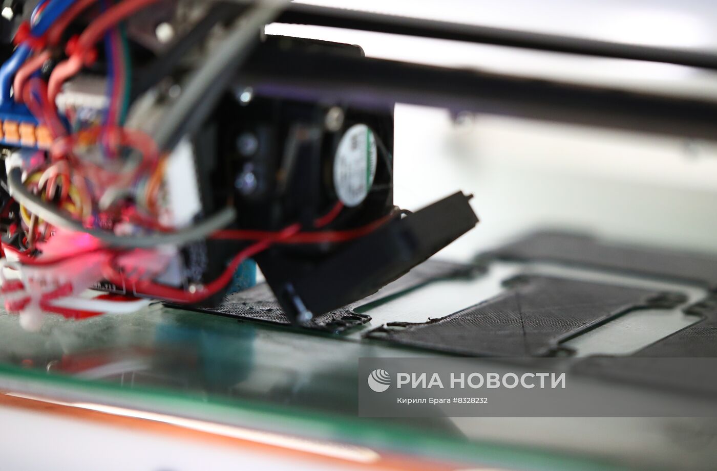 В Волгограде на 5D-принтерах напечатают жгуты-турникеты для бойцов СВО