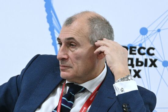 II КМУ-2022. Диалоги о науке и жизни