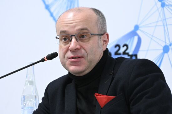 II КМУ-2022. Диалоги о науке и жизни