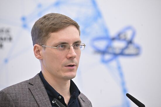 II КМУ-2022. Лекция. Рефлексия. Как не заблудиться в лабиринтах своего мышления. Теория игр и модели Лефевра
