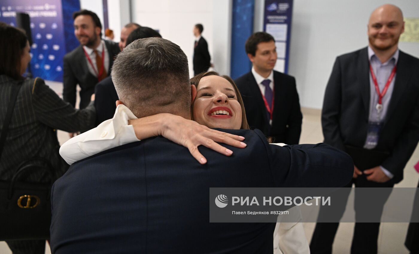 Президент РФ В. Путин принял участие во II Конгрессе молодых ученых