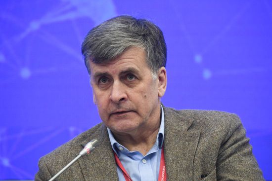 Специальный представитель Министерства науки и высшего образования Российской Федерации по вопросам биологической и экологической безопасности Николай Дурманов на сессии "Климатические изменения и адаптация к ним" в рамках II Конгресса молодых ученых в Парке науки и искусства "Сириус". Фото могут быть использованы при наличии обязательной ссылки на источник. Место: Россия, Федеральная территория "Сириус". Автор: Александр Кряжев. II КМУ-2022. Климатические изменения и адаптация к ним