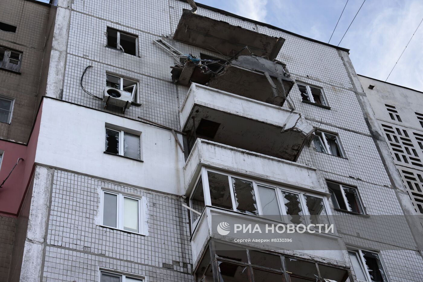 Последствия обстрела центра Донецка