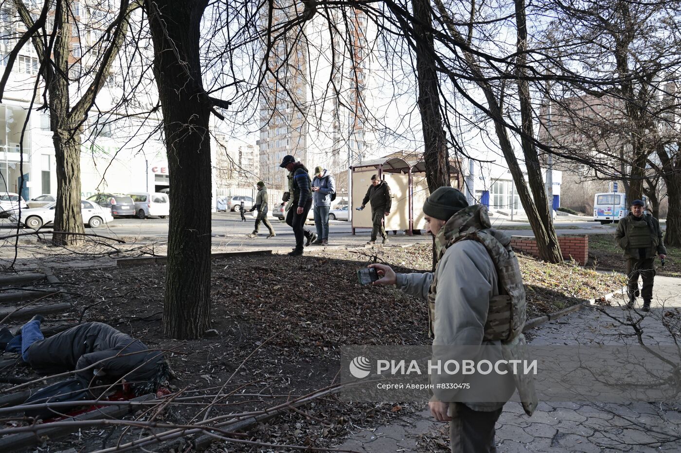 Последствия обстрела центра Донецка