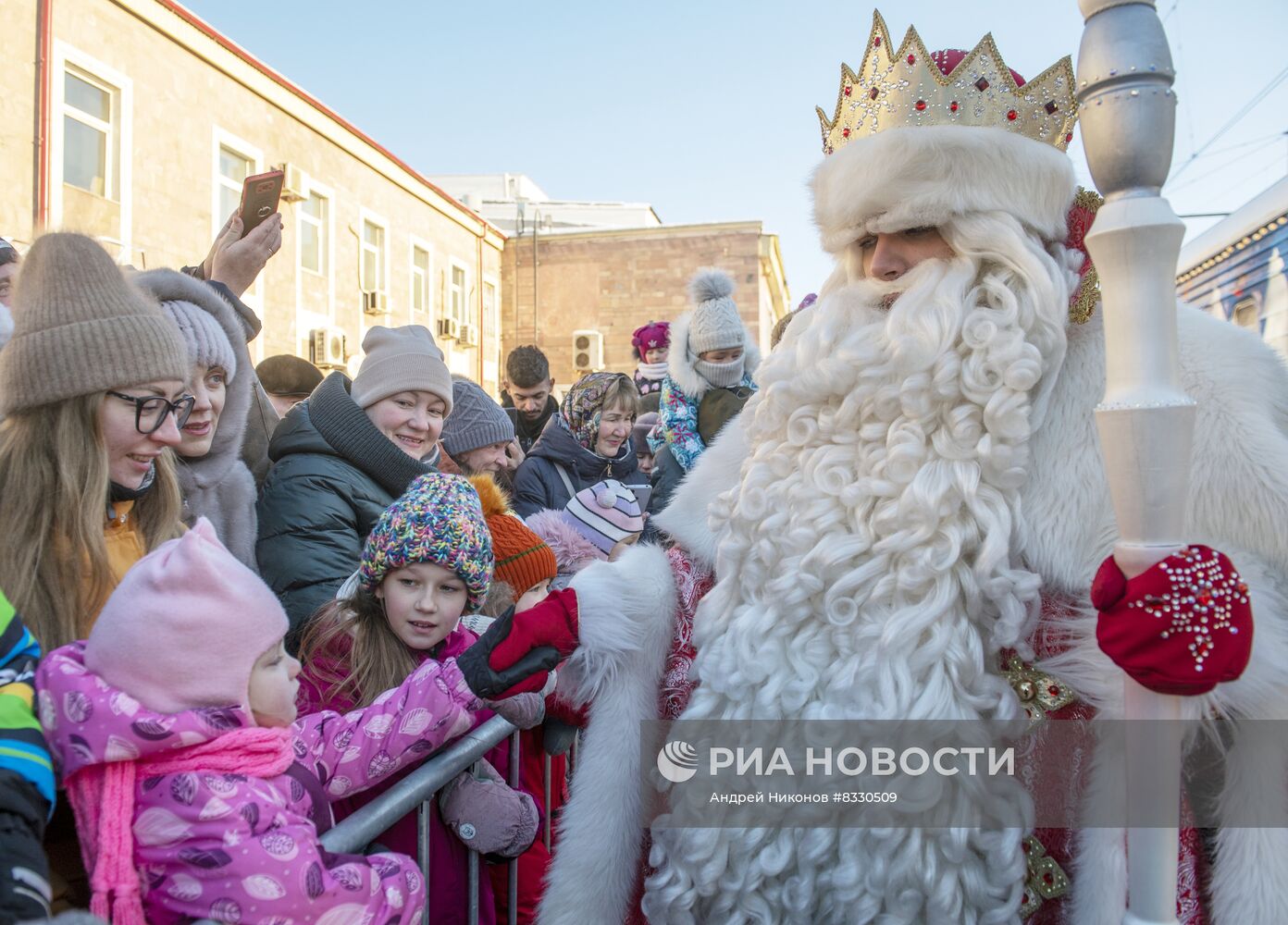 Прибытие поезда Деда Мороза в Пермь