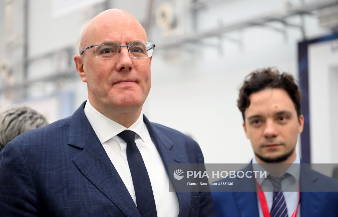Вице-премьер Правительства РФ Д. Чернышенко осмотрел выставку в рамках II Конгресса молодых ученых