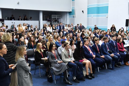 II КМУ-2022. Будь первым! Героями не рождаются. Интерактивная встреча с российскими космонавтами