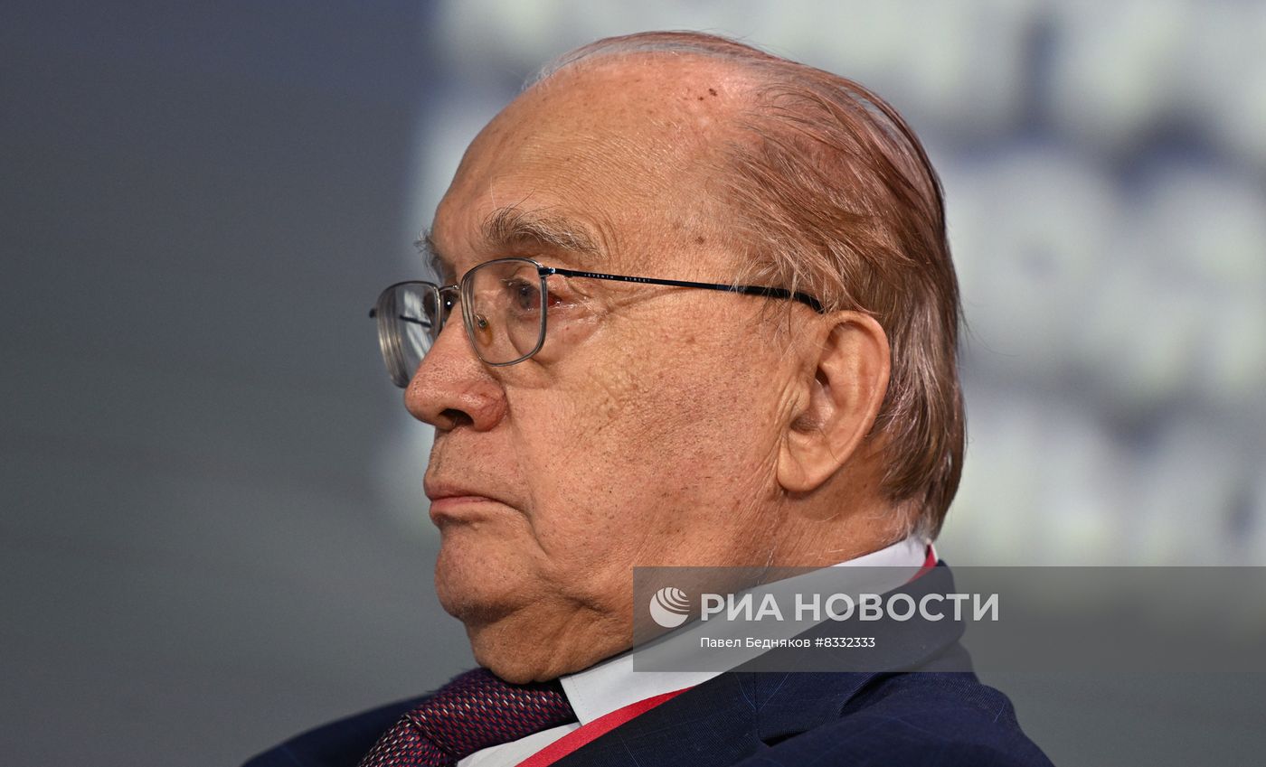 II КМУ-2022. Пленарное заседание. Российская наука в эпоху международного соперничества