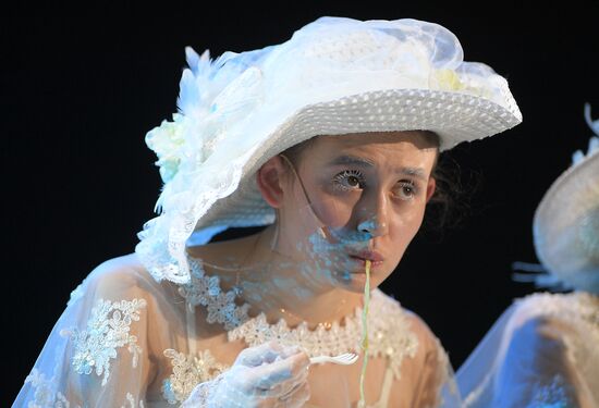 Спектакль "Полярная болезнь" в МХТ им. А.П. Чехова