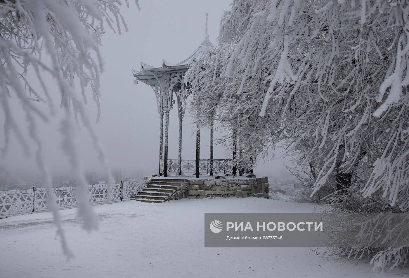 Обледенение деревьев в Ставропольском крае