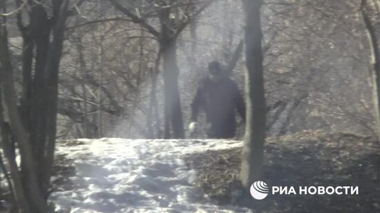 Альберто уничтожает смартфоны, аккумуляторы взрываются от ударов