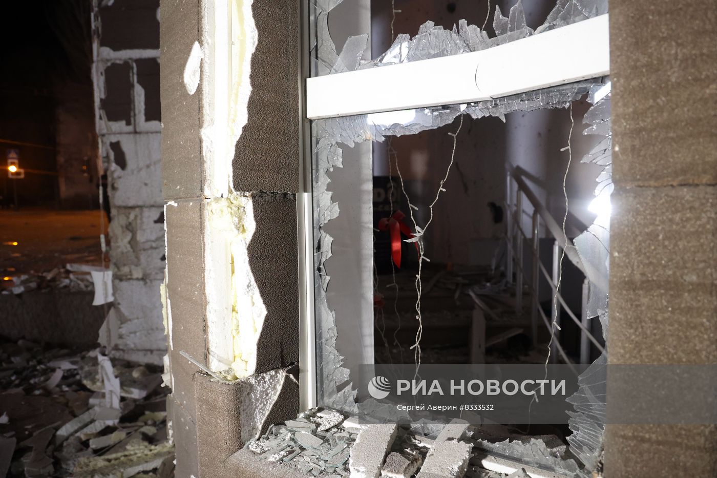 Последствия обстрела Киевского района Донецка