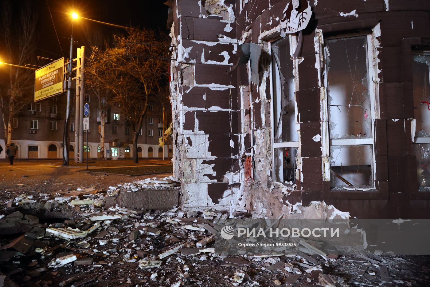 Последствия обстрела Киевского района Донецка